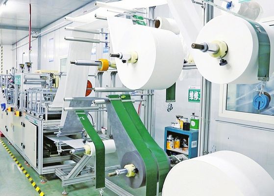 China Precisie Medisch Masker Machine maken/Masker die Materiaal Met geringe geluidssterkte maken leverancier