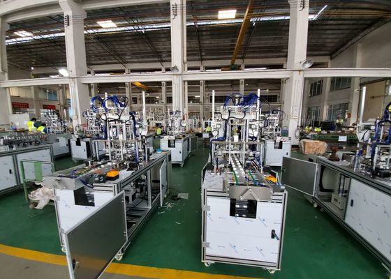 China Automatisch niet Geweven Gezichtsmasker dat Machine voor Opnieuw te gebruiken Antiviral Gezichtsmasker maakt leverancier